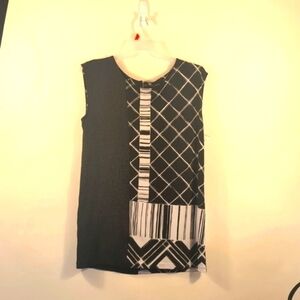 Alfani Black and White Tunic Size Large